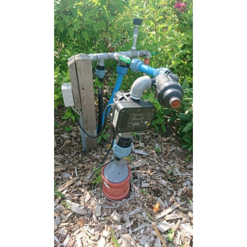 Pumpestyring med trykkontrol og trkrselsbeskyttelse 1" gevind 230V DAB